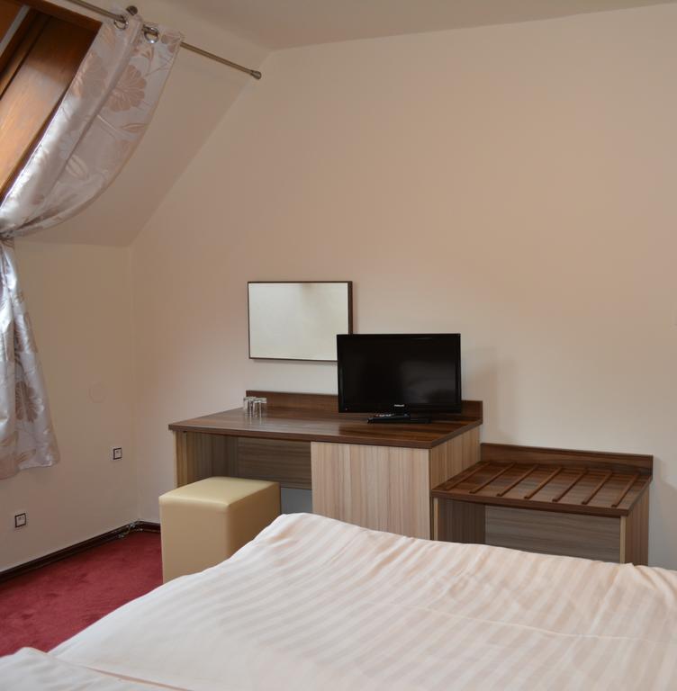Hotel Koruna Karlstejn Room photo