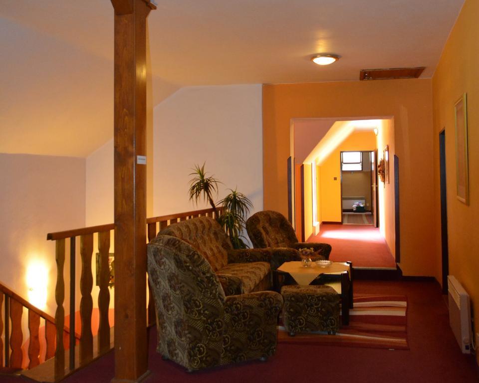 Hotel Koruna Karlstejn Exterior photo