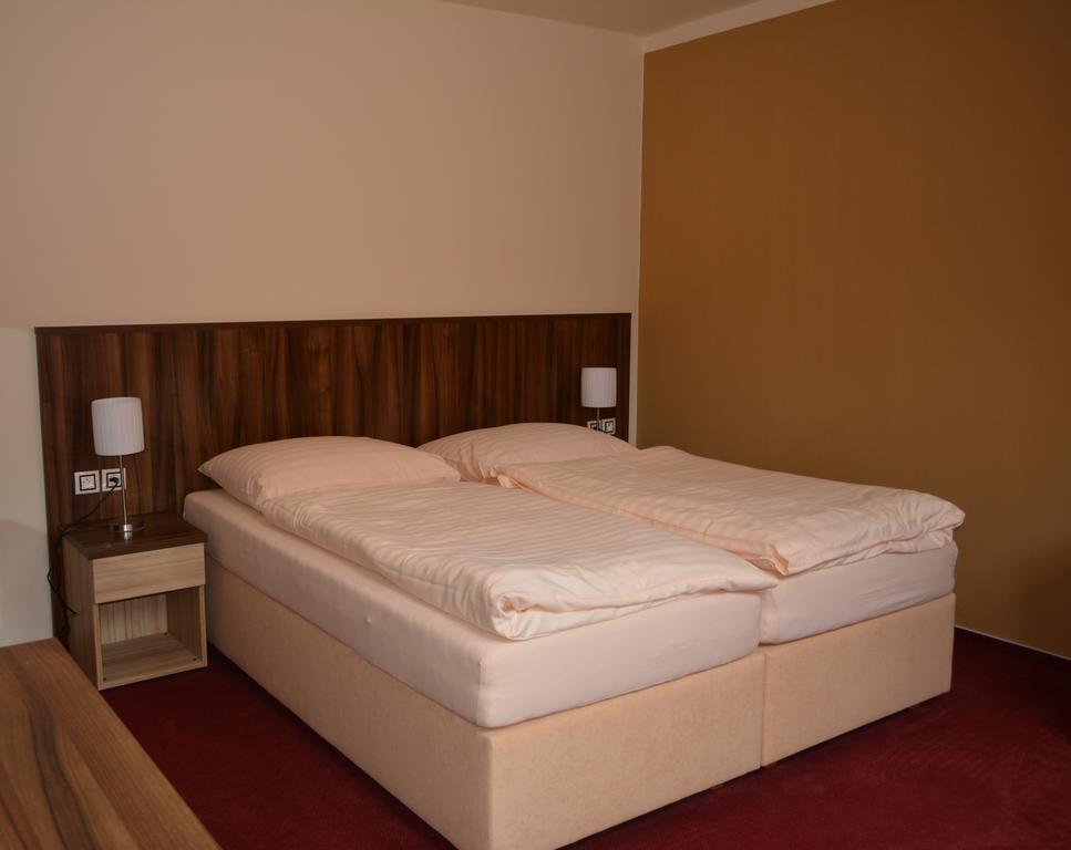 Hotel Koruna Karlstejn Room photo